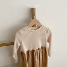 Load image into Gallery viewer, Cotton House Check Dress
