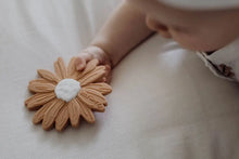 Load image into Gallery viewer, Woven Kids Silicone Daisy Teether - Clay
